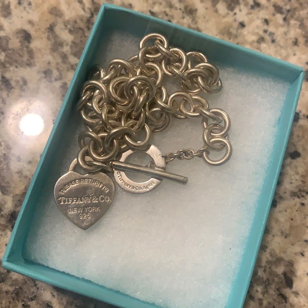 Return to Tiffany heart taggle necklace. Worn once basically brand new